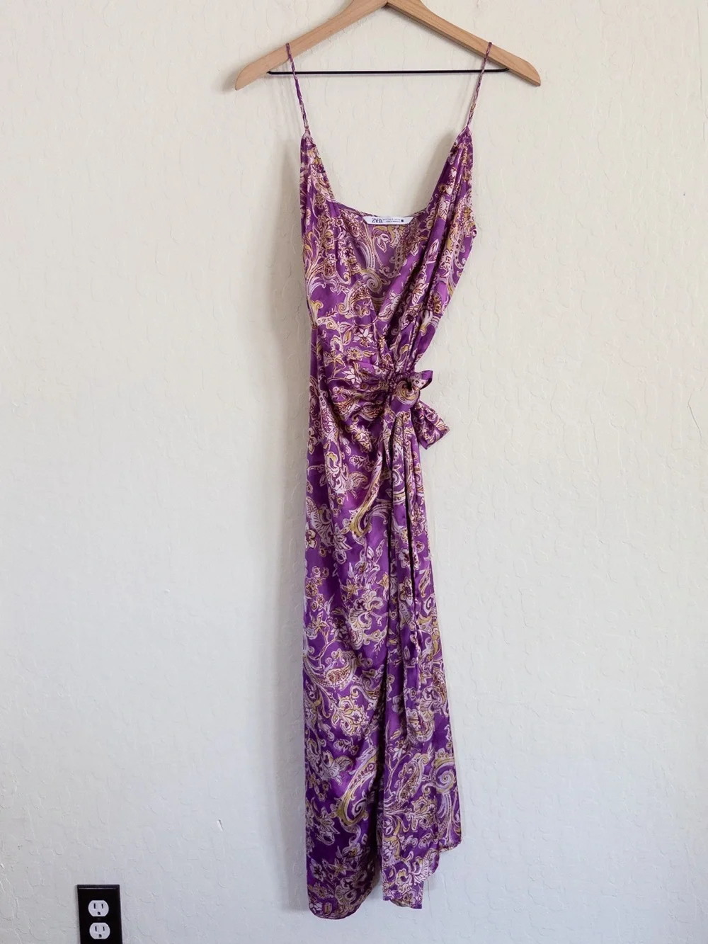 Zara Satin Paisley Sleeveless Spaghetti Strap Wrap Midi Dress Small Purple Party